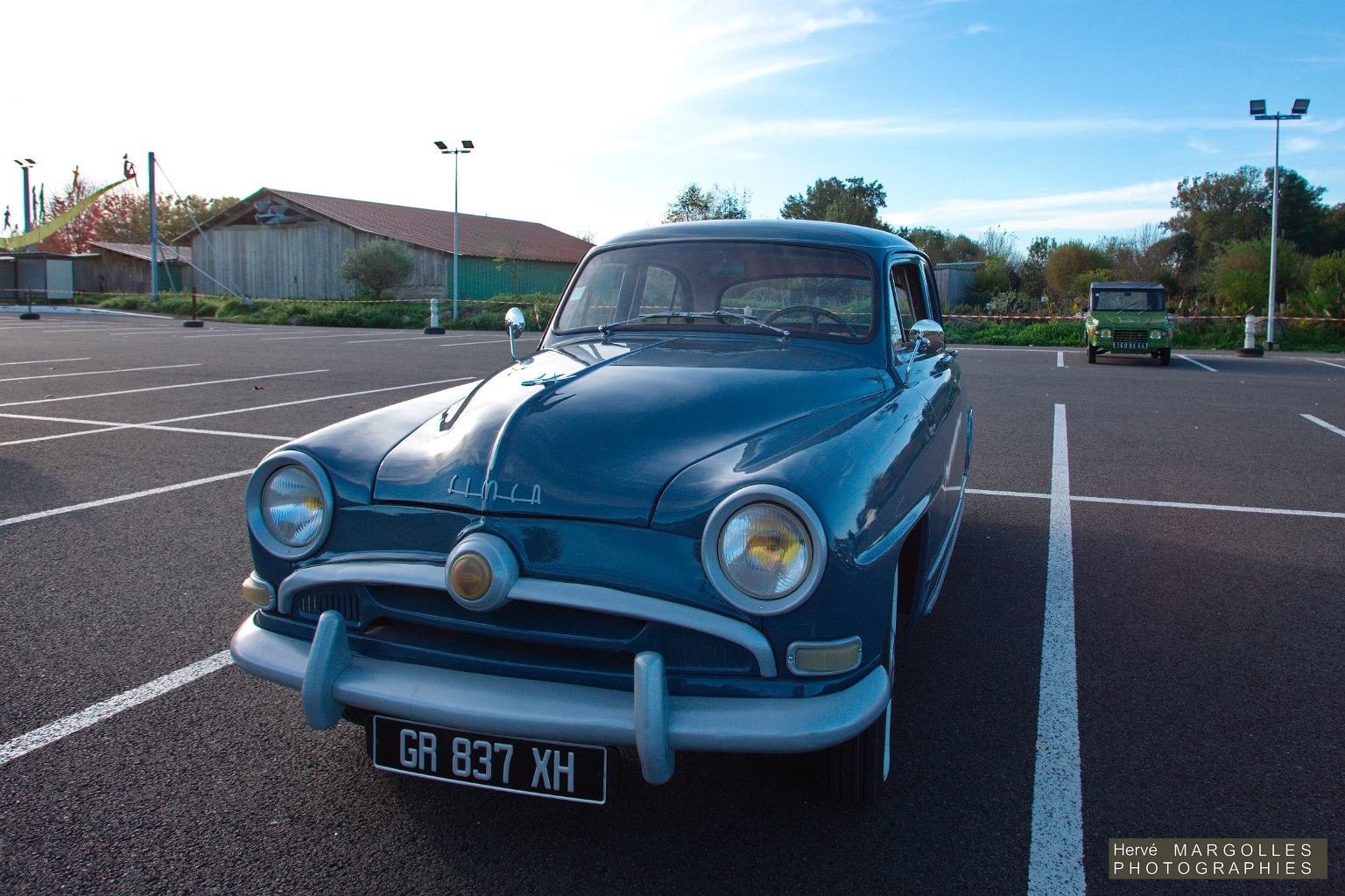 Simca Aronde - 02.jpg
